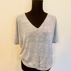 NWT Gap V neck tied waist shirt